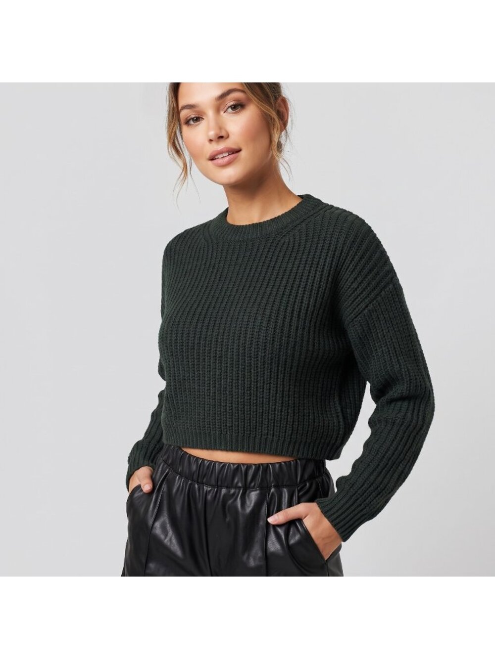 Elodie Women's Crewneck Cropped Ribbed Sweater in Hunter Green Color size Small